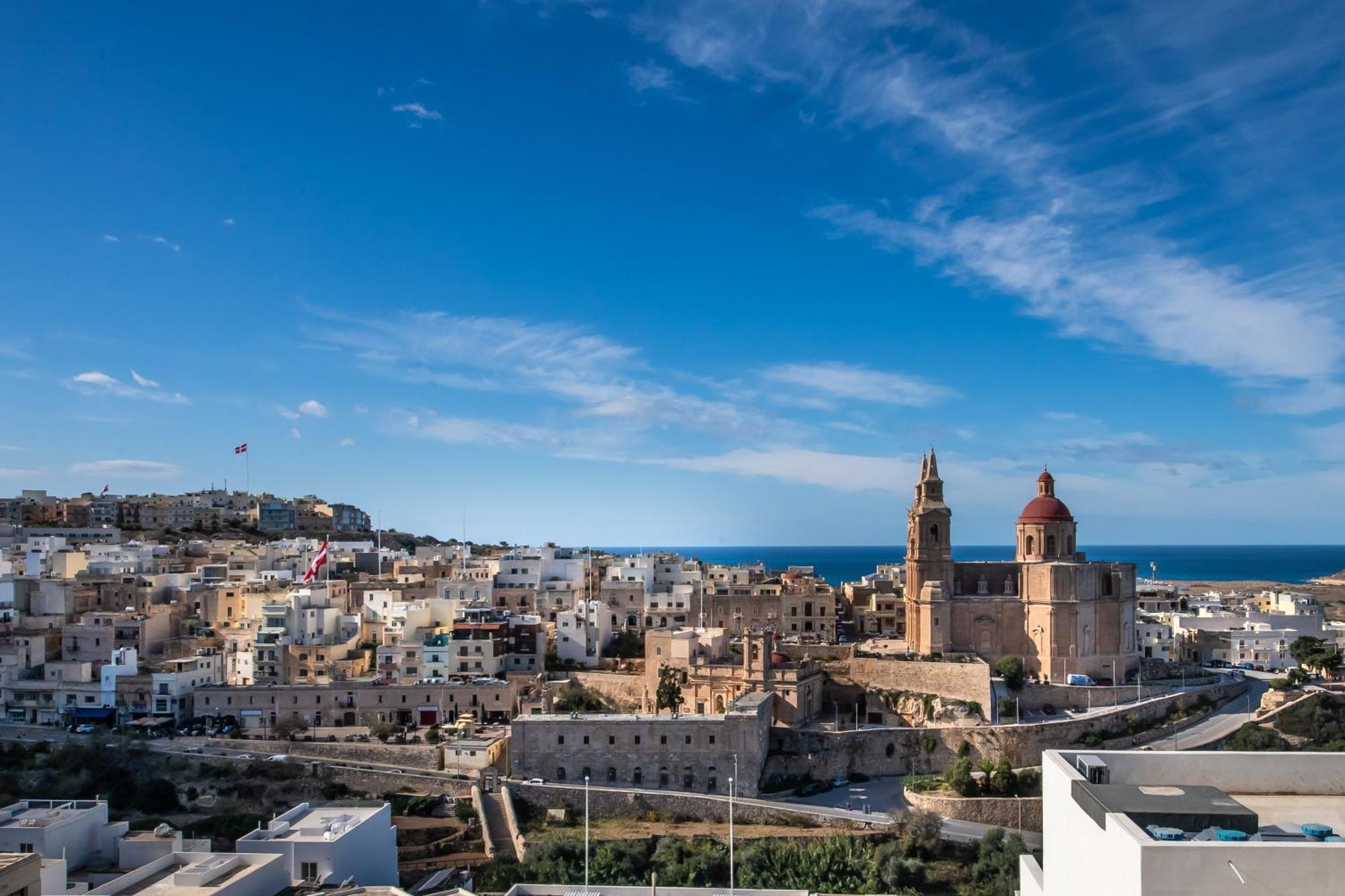 מליאהה Clifftop Modern Apartment מראה חיצוני תמונה